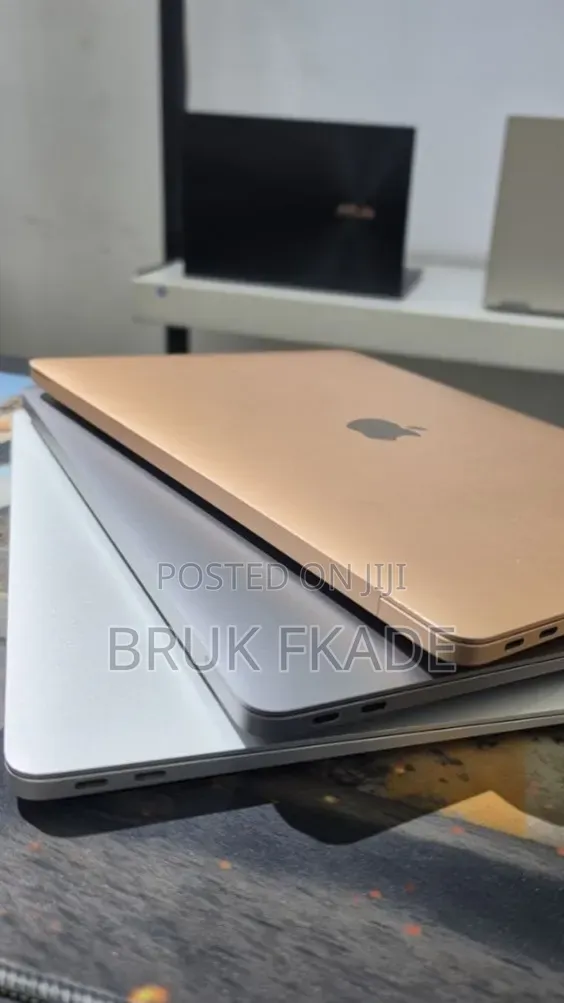 New Laptop Apple MacBook Air 2020 M1 8GB Apple M1 SSD 256GB