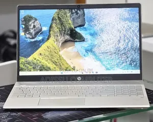 New Laptop HP Pavilion 15 8GB Intel Core i5 SSD 512GB