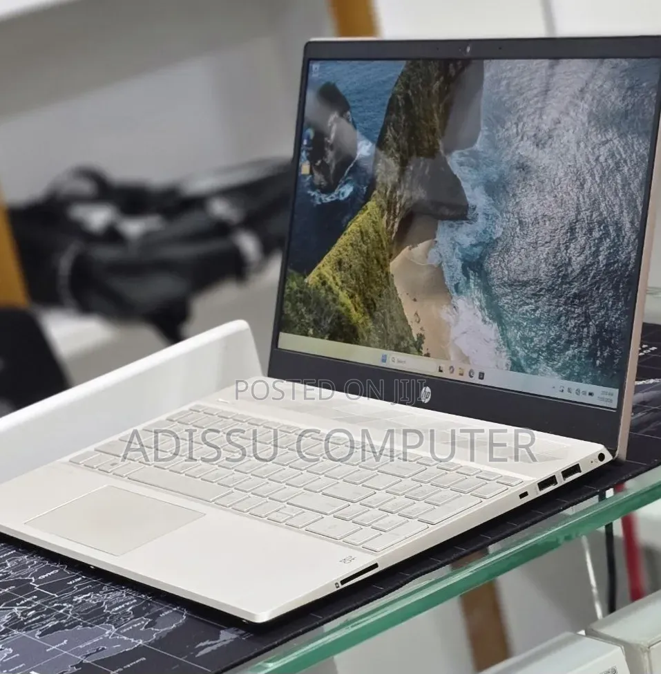 New Laptop HP Pavilion 15 8GB Intel Core i5 SSD 512GB