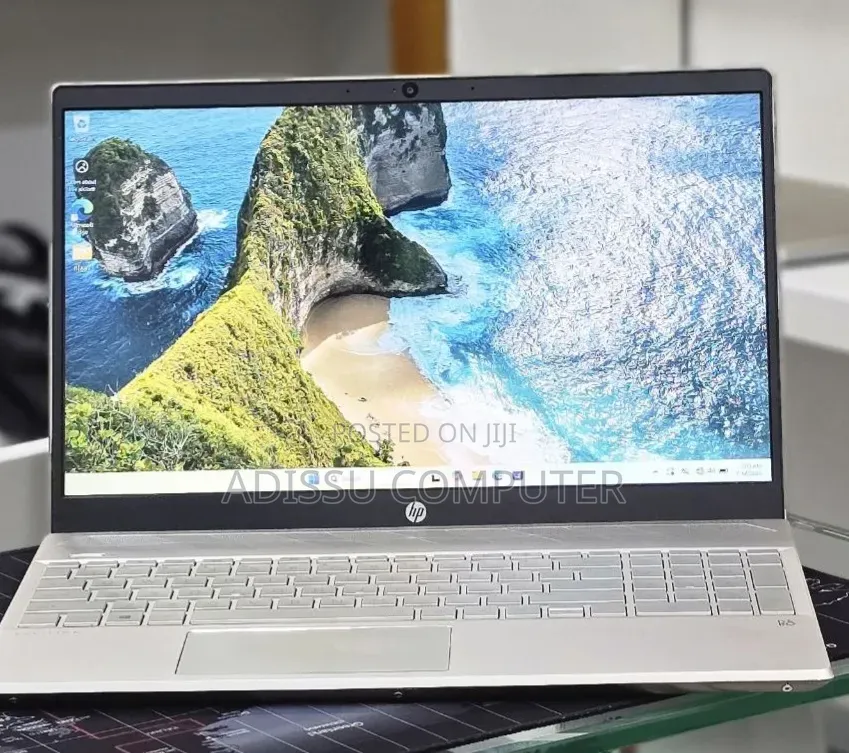 New Laptop HP Pavilion 15 8GB Intel Core i5 SSD 512GB