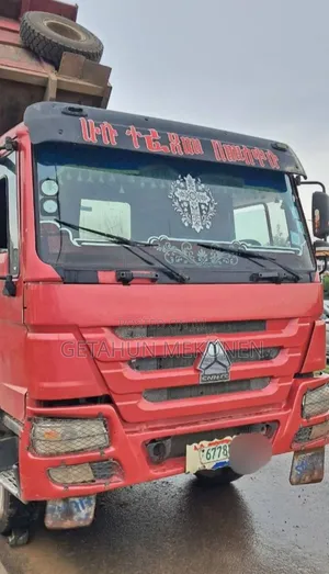 Sinotruk Howo 2017 Red