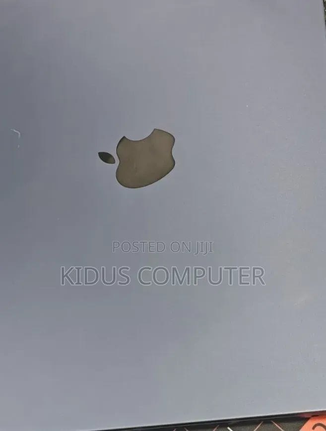 New Laptop Apple MacBook Air 2023 M2 8GB Apple M2 SSD 512GB