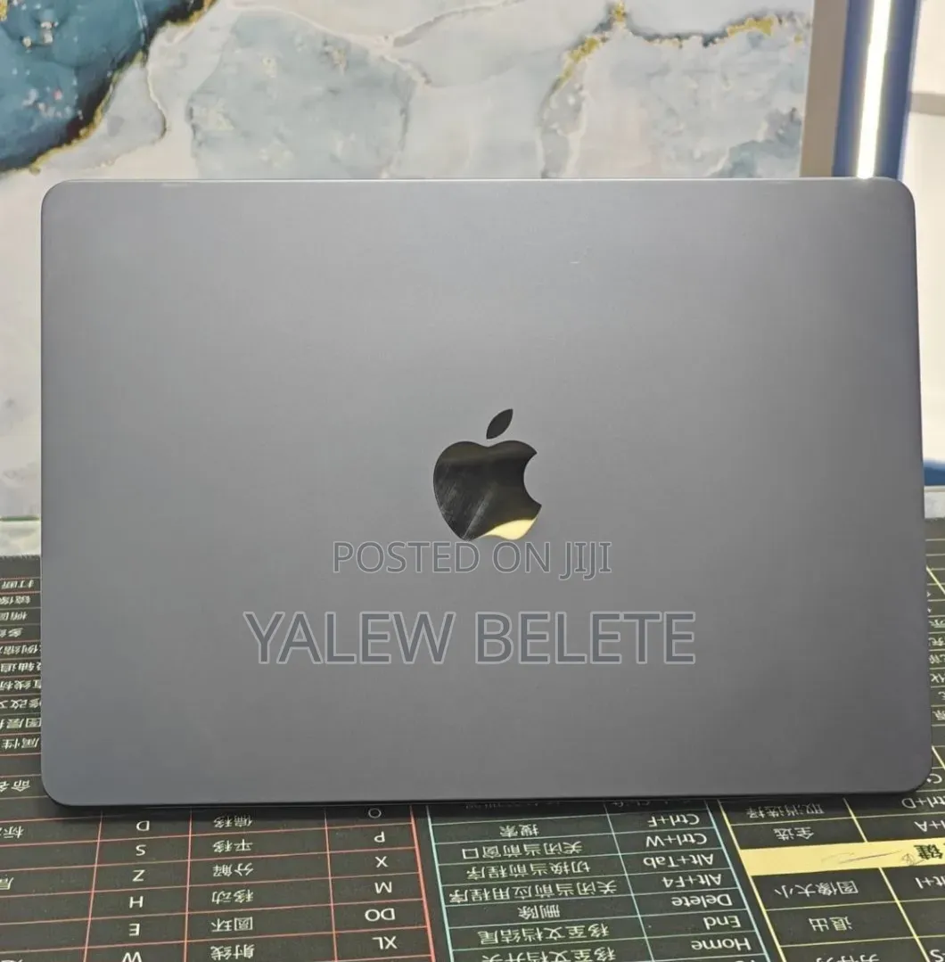 New Laptop Apple MacBook Air 2022 M2 8GB Apple M2 SSD 512GB
