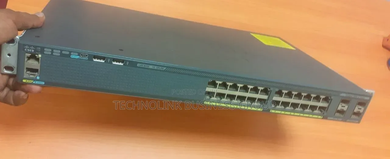Cisco Switch Catalyst 2960-X 24-Port (WS-C2960X-24TS-L)