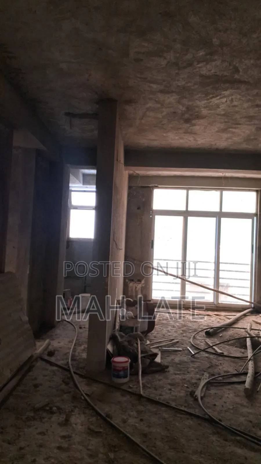 3bdrm Apartment in 20 ሜትር, Bole for sale
