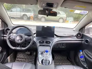 BYD E2 43 kWh 94 hp FWD 2025 Gray