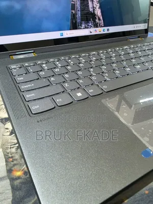 New Laptop Lenovo Yoga 7i 16GB Intel Core Ultra 7 SSD 512GB
