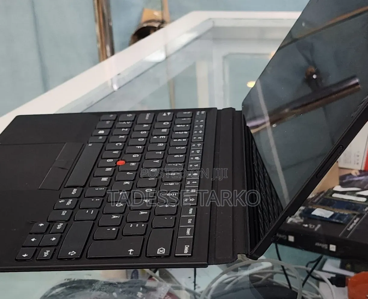 New Laptop Lenovo ThinkPad X1 Yoga 8GB Intel Core i5 SSD 256GB