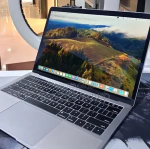 New Laptop Apple MacBook Air 2019 8GB Intel Core i5 SSD 128GB