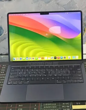 New Laptop Apple MacBook Air 2022 M2 8GB Apple M2 SSD 512GB