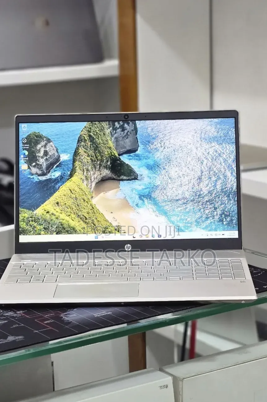 New Laptop HP Pavilion 15 8GB Intel Core i5 SSD 512GB