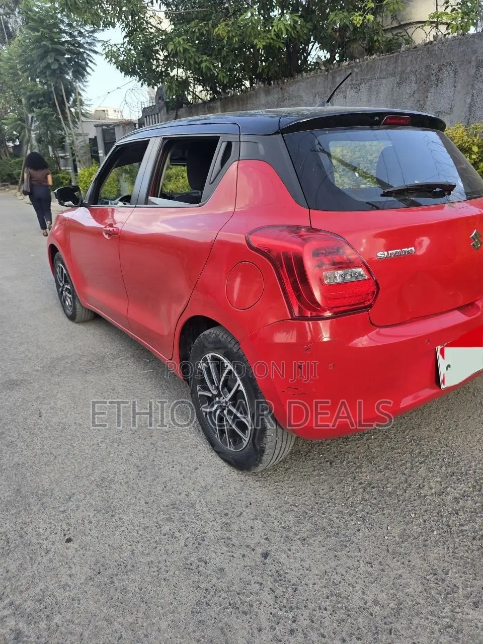 Suzuki Swift 2022 Red