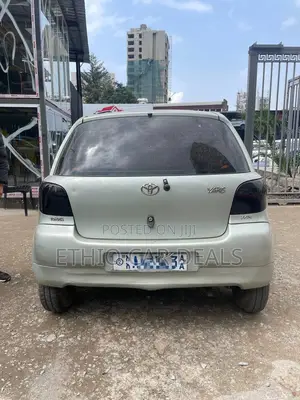 Toyota Vitz 2002 Gold