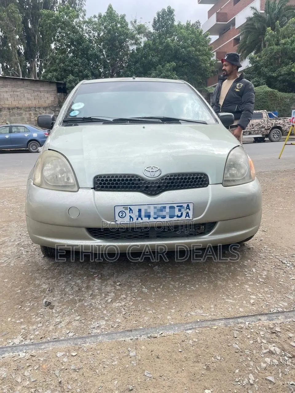 Toyota Vitz 2002 Gold