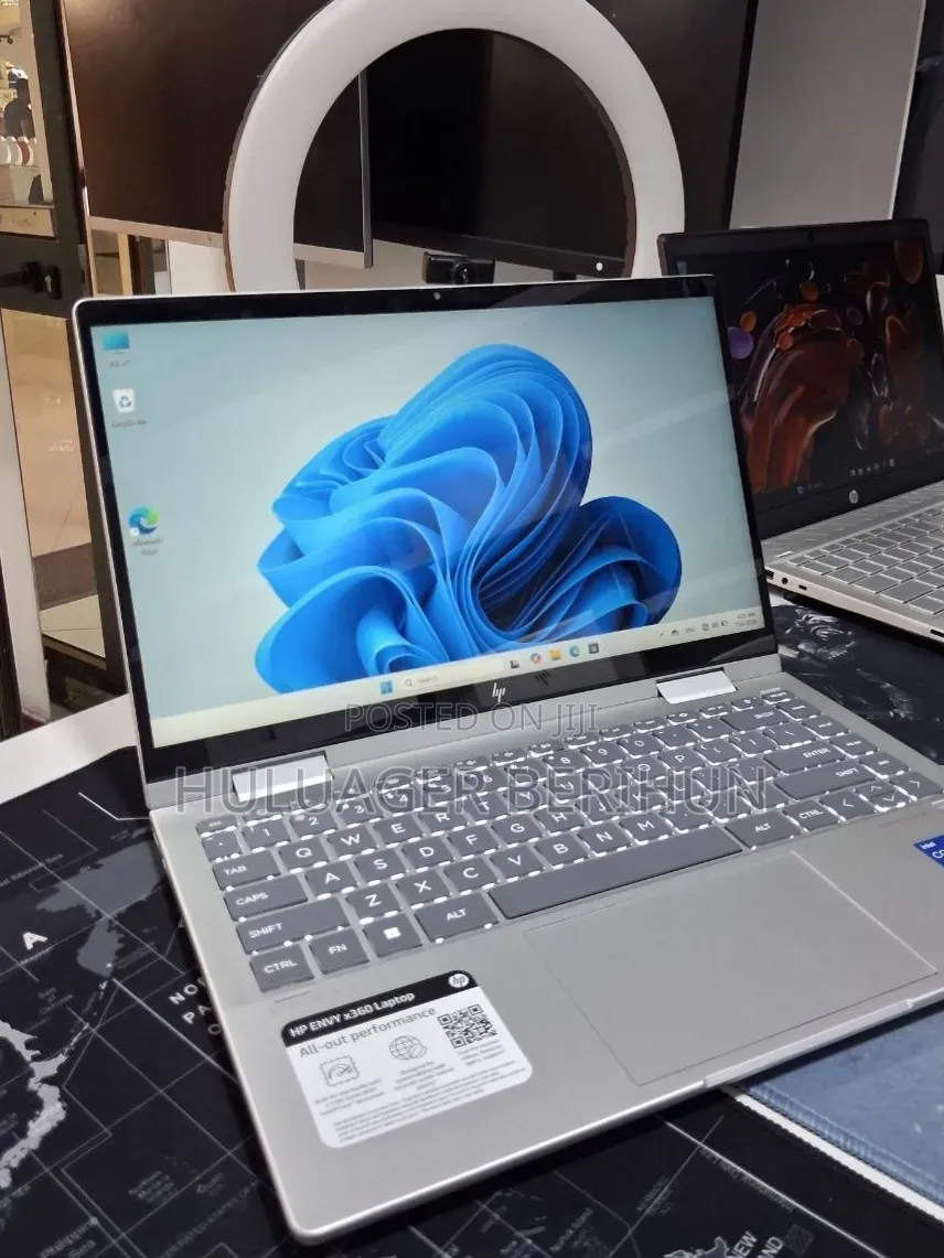 New Laptop HP Envy x360 8GB Intel Core i5 SSD 512GB