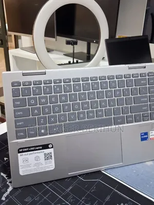 New Laptop HP Envy x360 8GB Intel Core i5 SSD 512GB