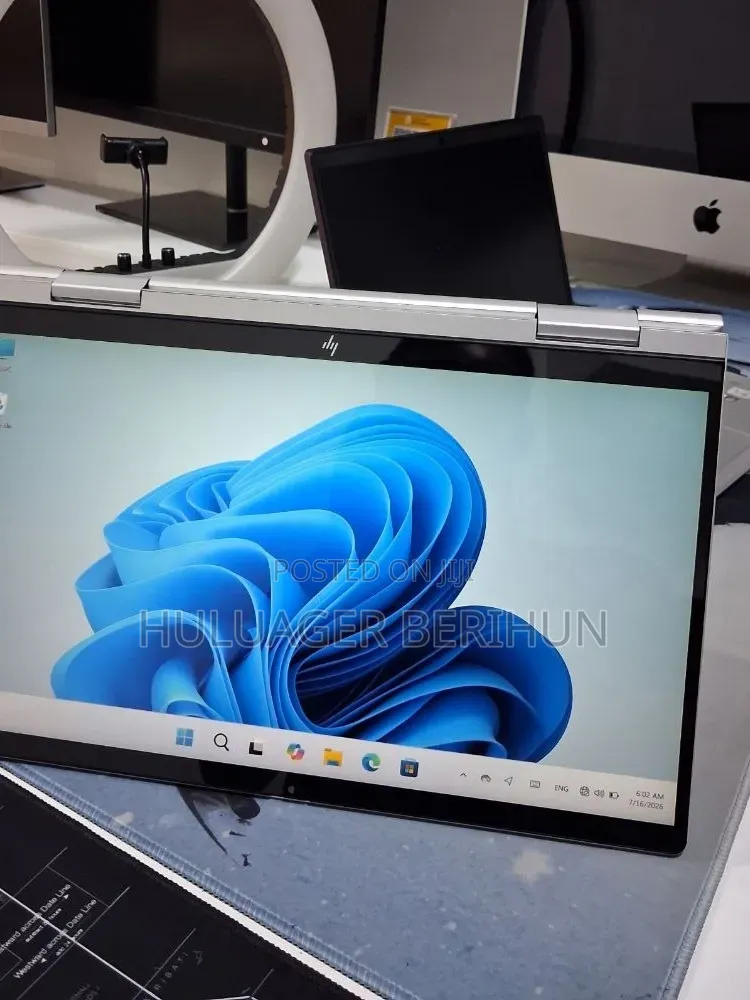 New Laptop HP Envy x360 8GB Intel Core i5 SSD 512GB