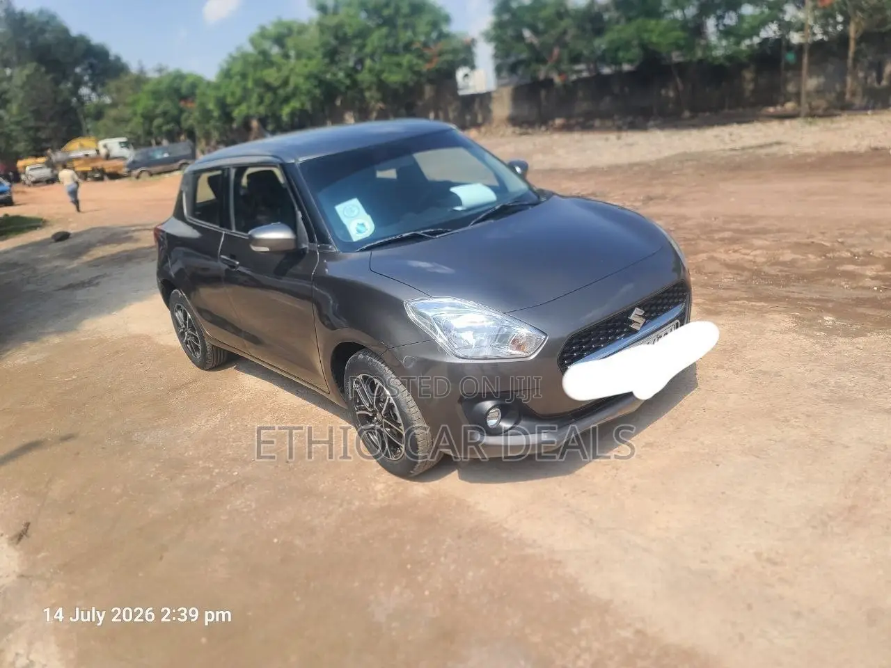Suzuki Swift 2022 Brown