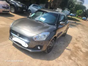 Suzuki Swift 2022 Brown