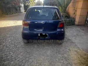 Toyota Vitz 2003 Blue