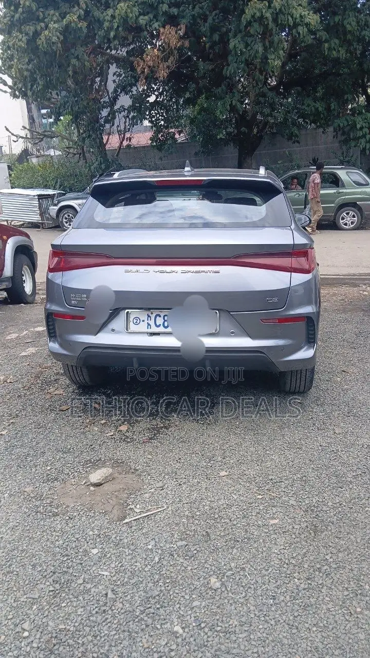 BYD E2 43 kWh 94 hp FWD 2025 Gray
