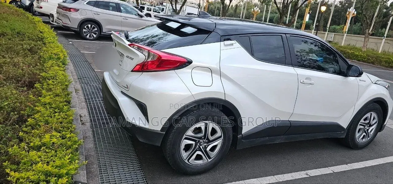 Toyota C-HR 2022 White