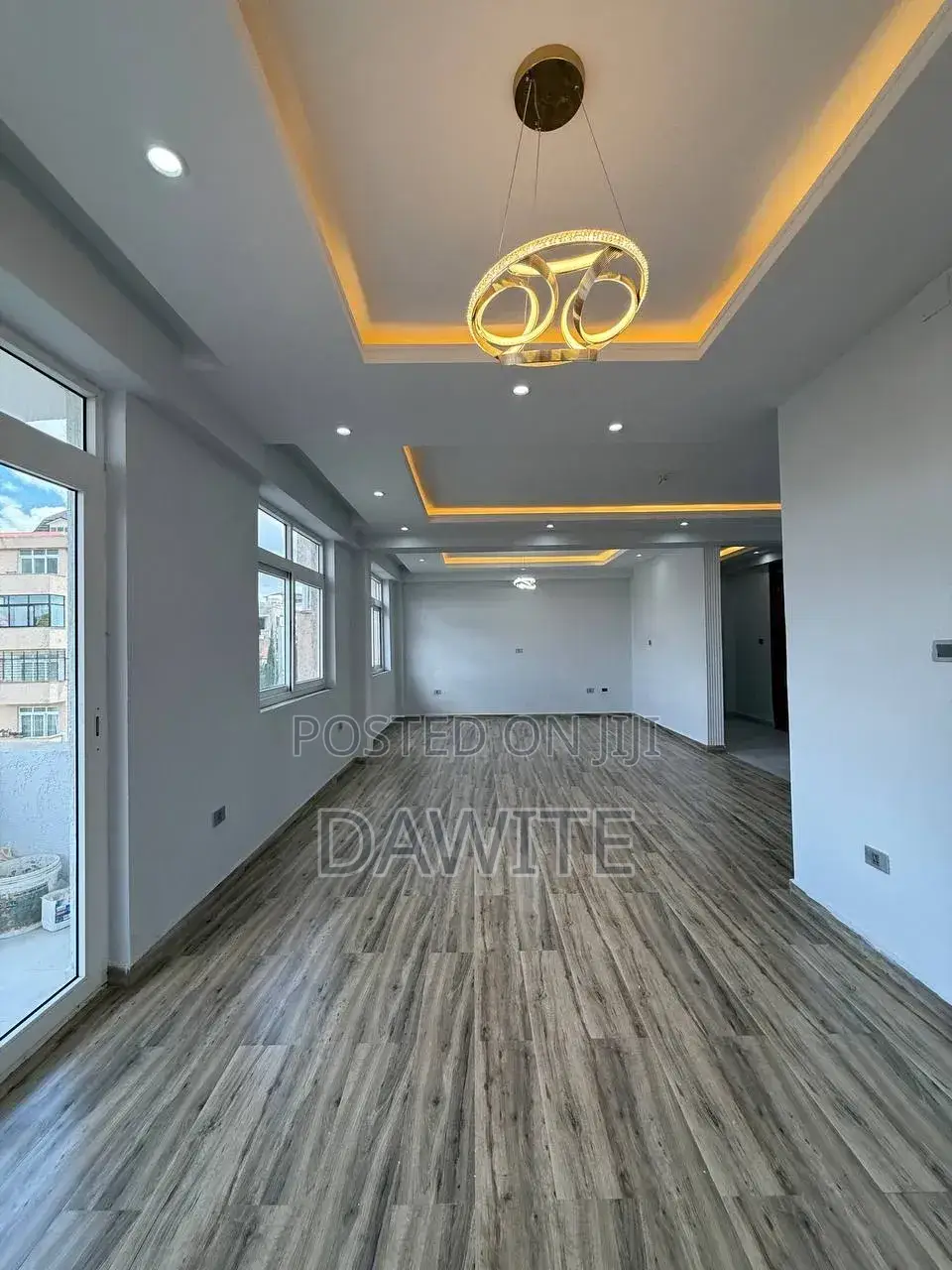 5bdrm Apartment in የግል, Bole for sale