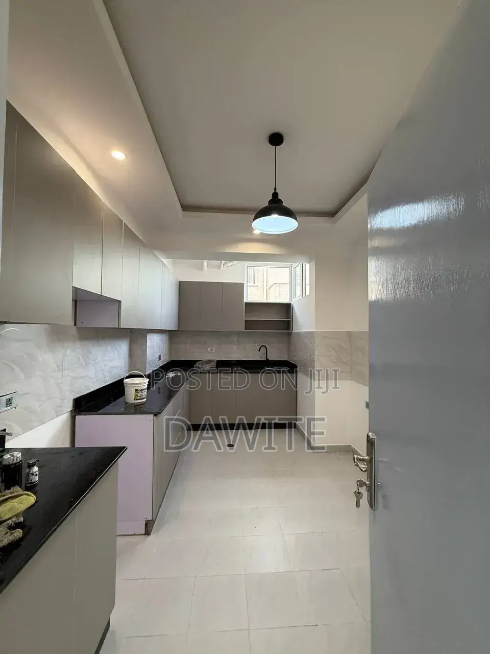 5bdrm Apartment in የግል, Bole for sale