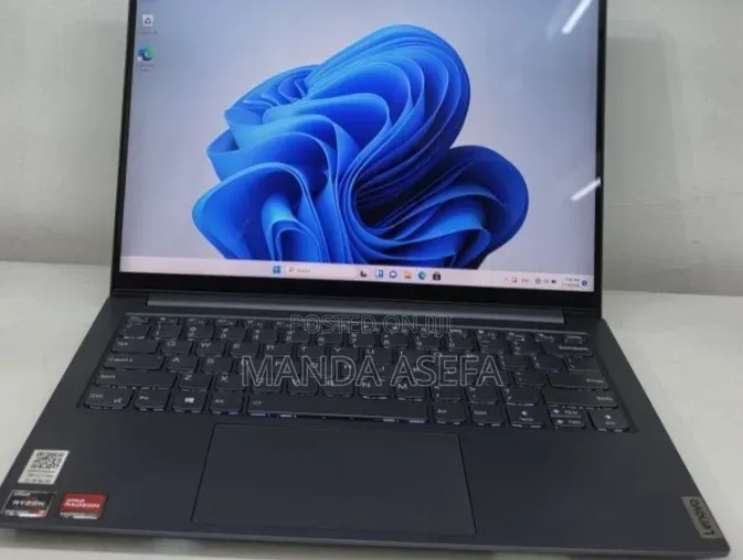 New Laptop Lenovo 16GB AMD Ryzen 7 SSD 512GB
