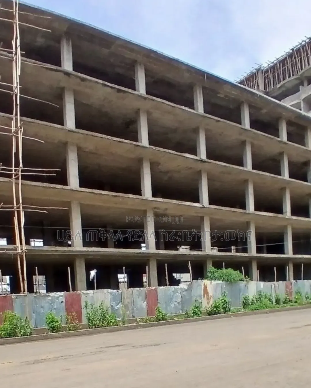 1000 M2 Semi Finishing at G+8 CommercialBuildingForSaleShegerlegetafoArea