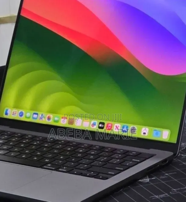 New Laptop Apple MacBook Air 2022 M2 16GB Apple M2 SSD 512GB