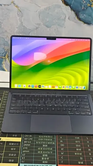 New Laptop Apple MacBook Air 2022 M2 8GB Apple M2 SSD 512GB