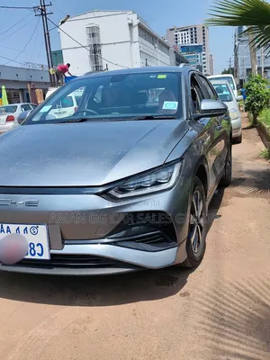 BYD E2 43 kWh 94 hp FWD 2025 Silver