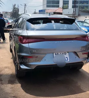 BYD E2 43 kWh 94 hp FWD 2025 Silver