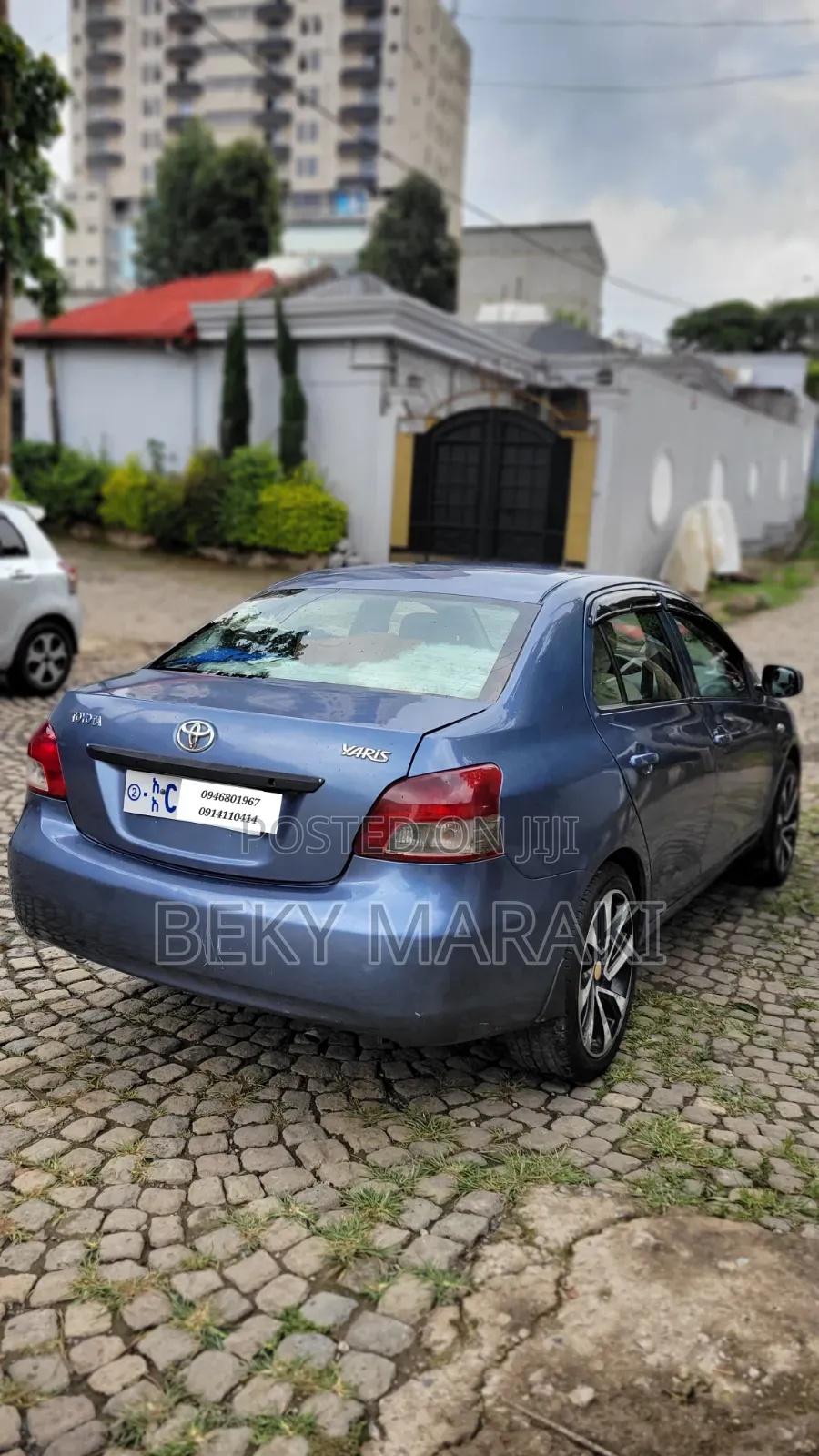Toyota Yaris Base Hatchback 5dr 2010 Blue