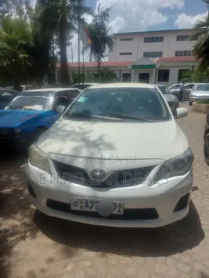 Toyota Corolla 2012 White