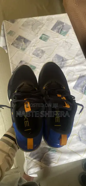 Original Nike Air Max Sneakers – Excellent Condition – 6,000 ETB