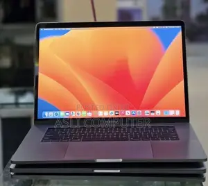 New Laptop Apple MacBook Pro 2017 16GB Intel Core i7 SSD 512GB