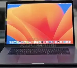 New Laptop Apple MacBook Pro 2017 16GB Intel Core i7 SSD 512GB