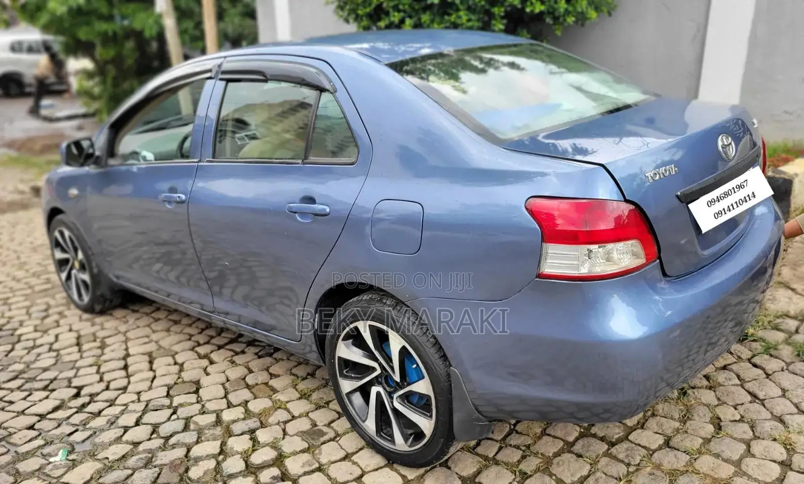 Toyota Yaris Base Hatchback 5dr 2010 Blue