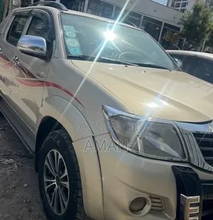 Toyota Hilux 2015 Pearl