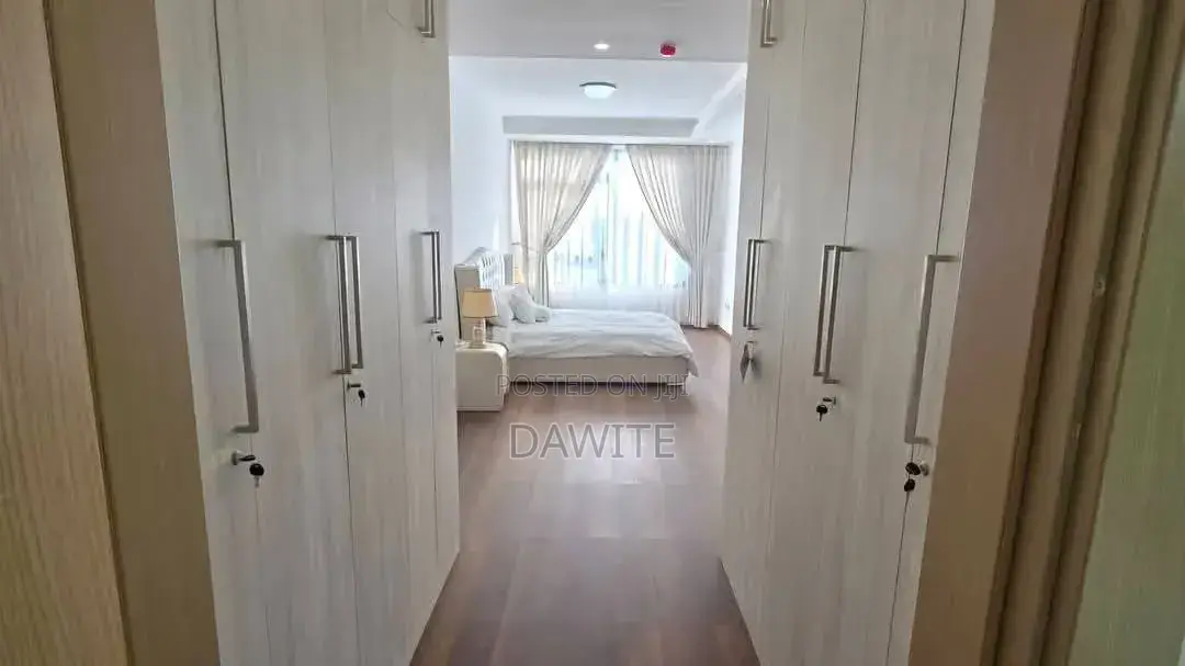 3bdrm Apartment in የግል, Bole for sale