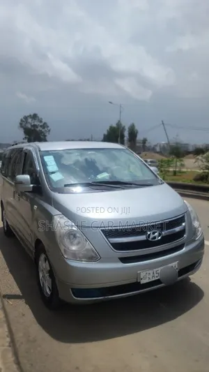 Hyundai H200 2014 Silver