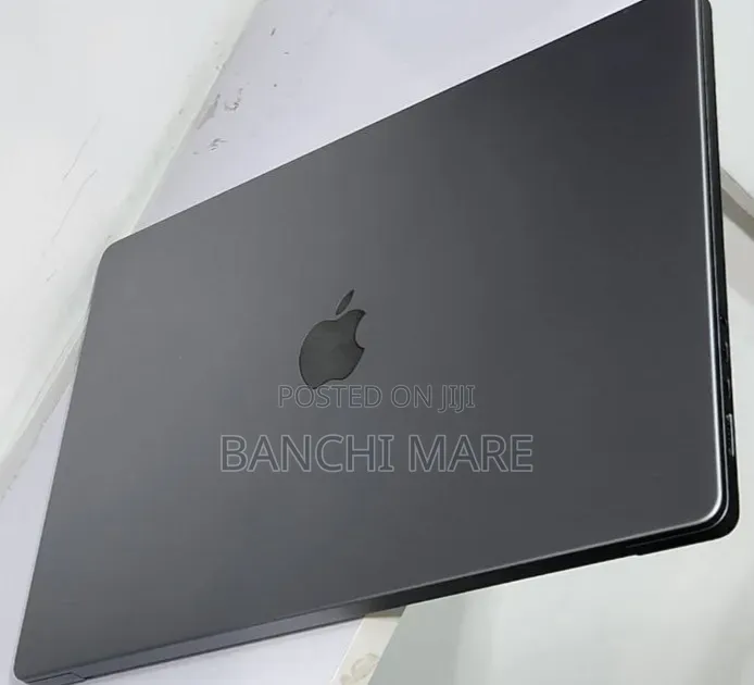 New Laptop Apple MacBook Pro 2021 M1 32GB Apple M1 Pro SSD 512GB