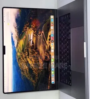 New Laptop Apple MacBook Pro 2021 M1 32GB Apple M1 Pro SSD 512GB