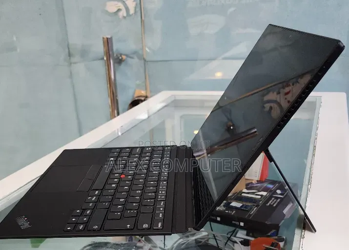 New Laptop Lenovo ThinkPad X1 Carbon 8GB Intel Core i5 SSD 256GB