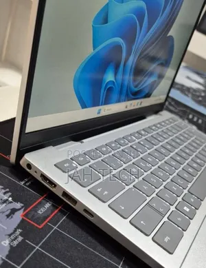 New Laptop Dell Inspiron 14 16GB AMD Ryzen 7 SSD 1T
