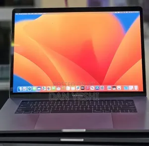 New Laptop Apple MacBook Pro 2017 16GB Intel Core i7 SSD 512GB