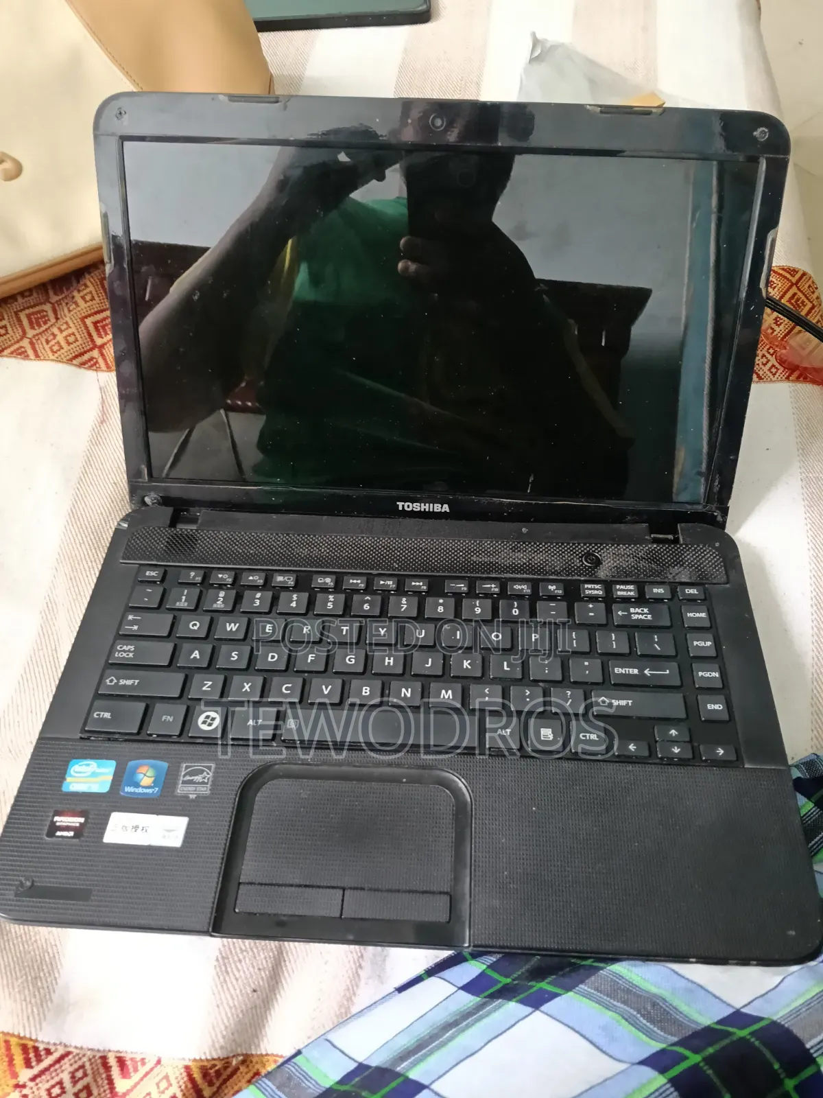 Laptop Toshiba Satellite C840 8GB Intel Core i5 SSHD+SSD 512GB