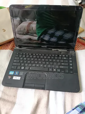 Laptop Toshiba Satellite C840 8GB Intel Core i5 SSHD+SSD 512GB